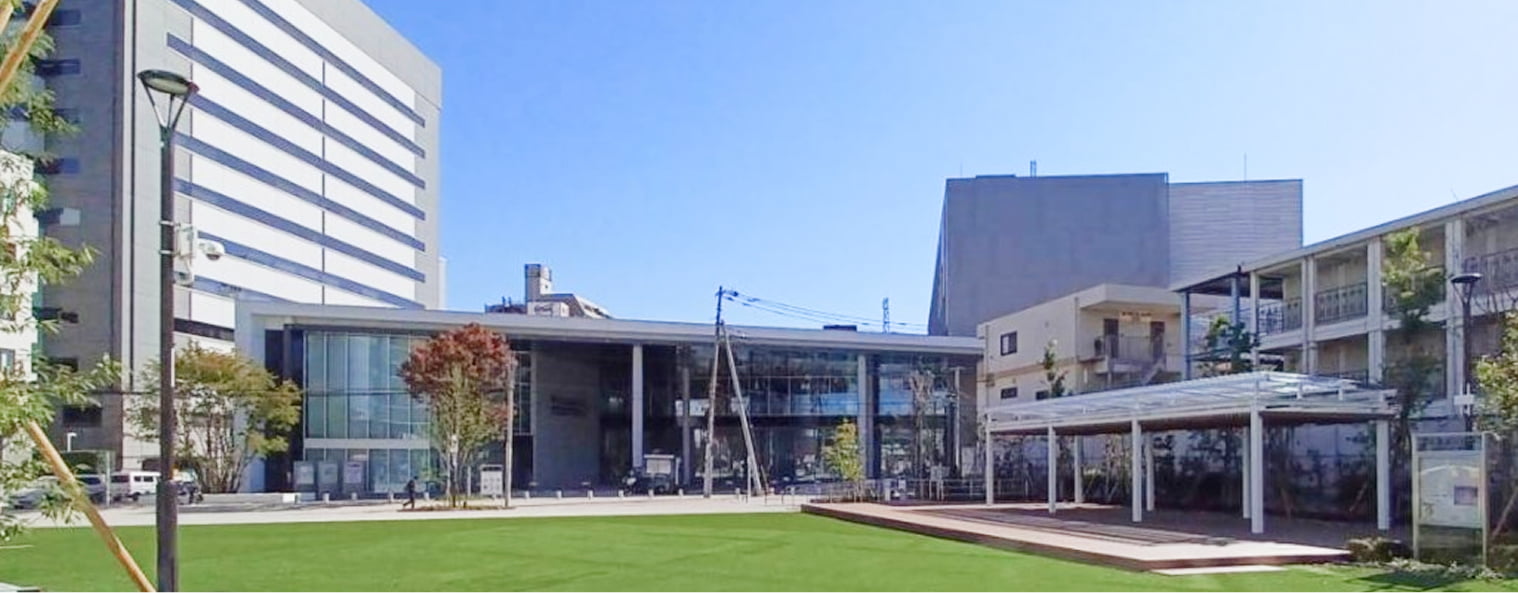 えきまえテラス 芝生エリアの様子